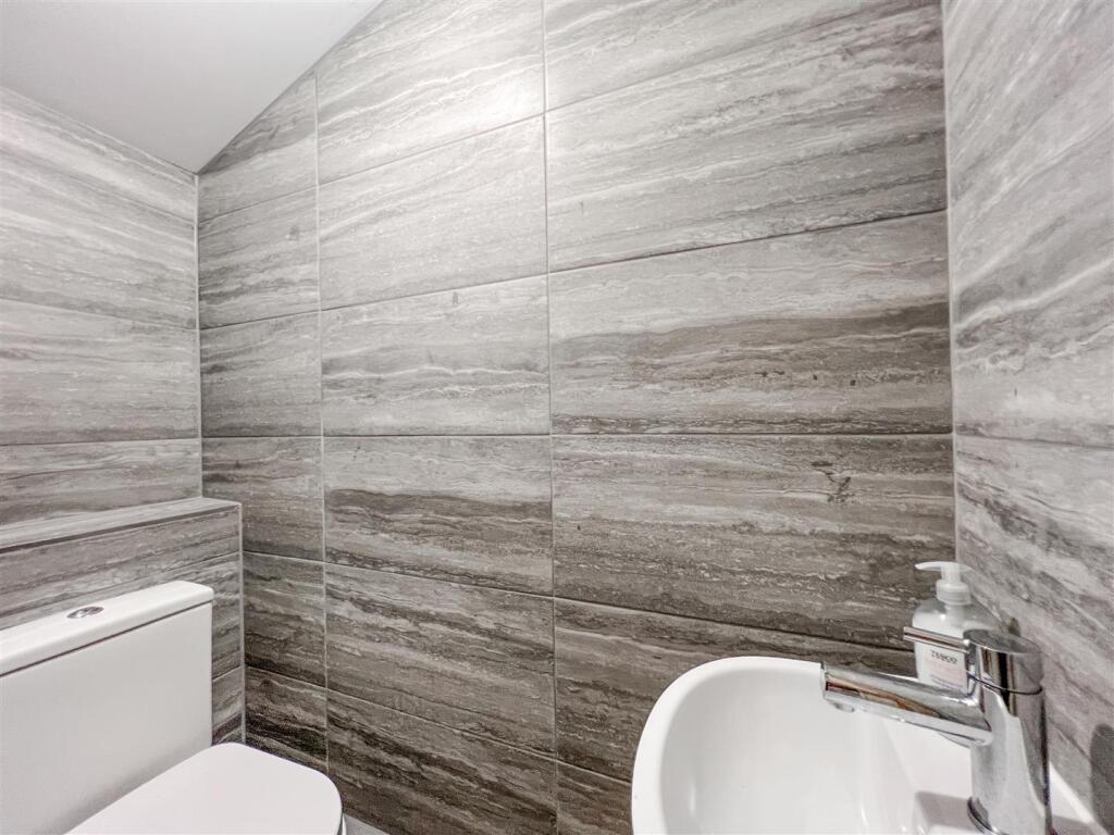 Apartment in Sheffield - View 4