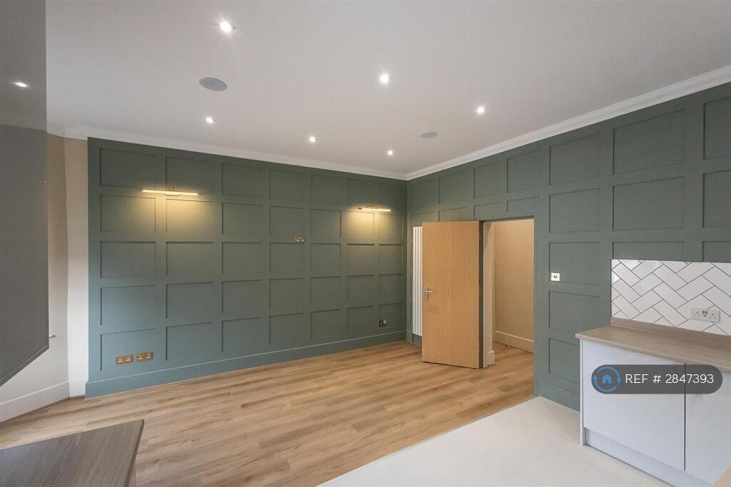 Main image of property: North Parade, Whitley Bay, NE26