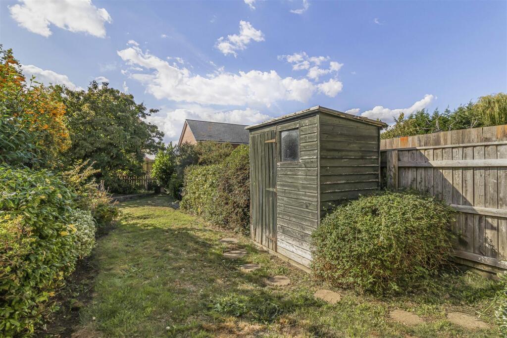 Clare Close, Waterbeach, Cambridge photo 2