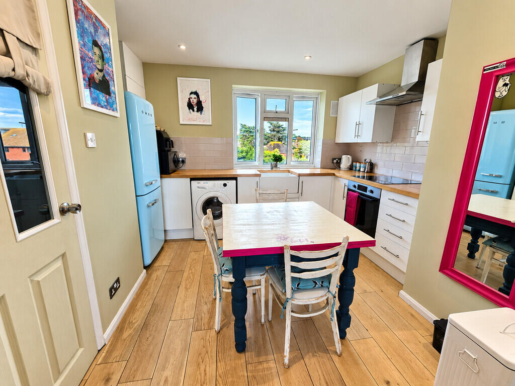 Apartment in Brighton, Southwick - View 2