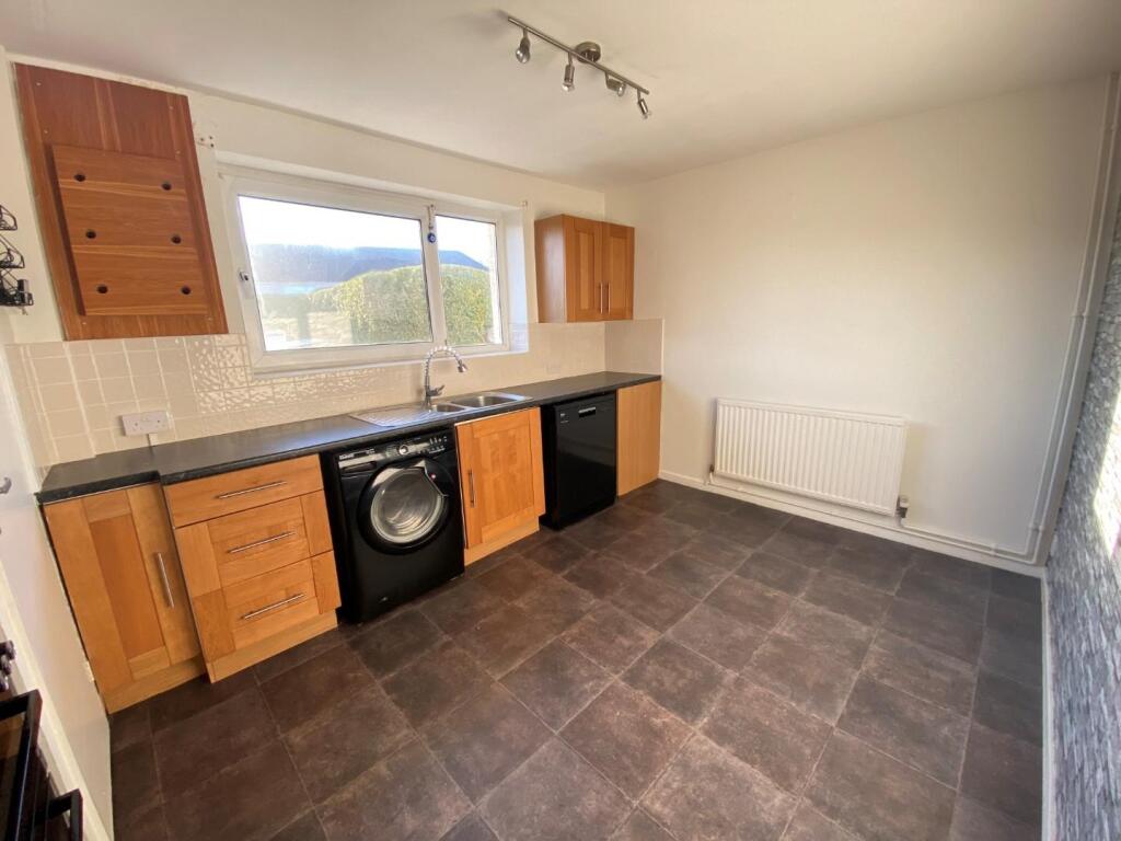 House in Chesterfield, Derbyshire - View 5