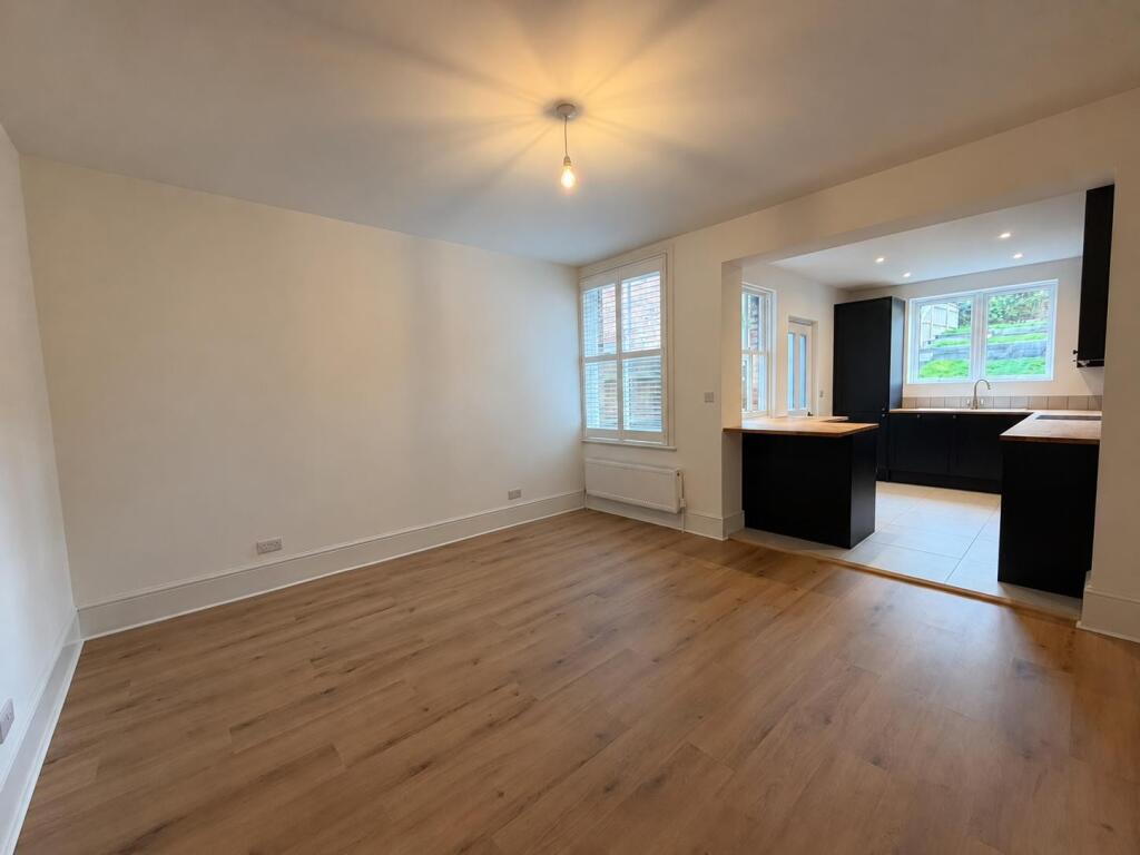 House in Tonbridge - View 5