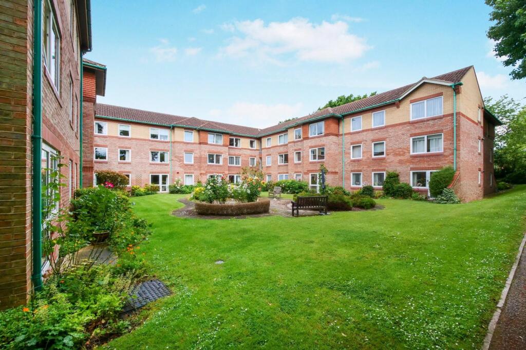 1-bed flat on Homeyork House, Danesmead Close, York, £110,000