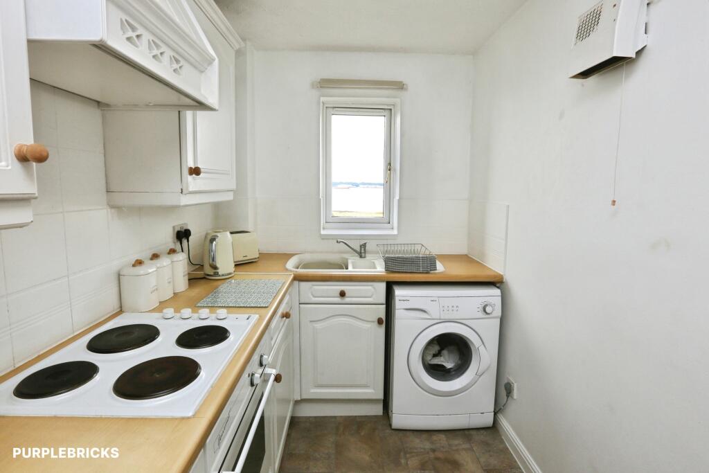 Apartment in Southampton - View 5