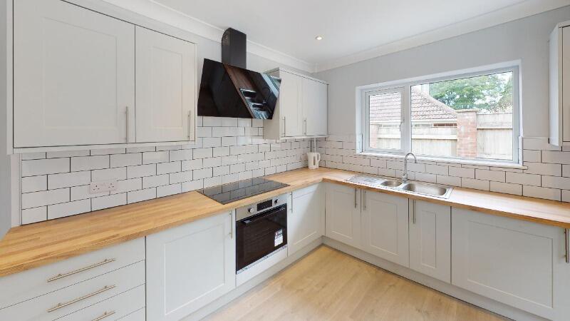 House in Southampton - More