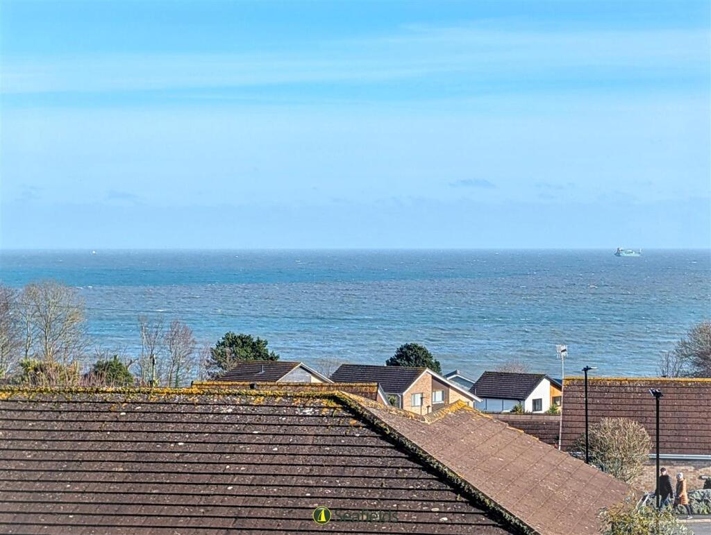 House in Seaview, Nettlestone and Seaview - View 4