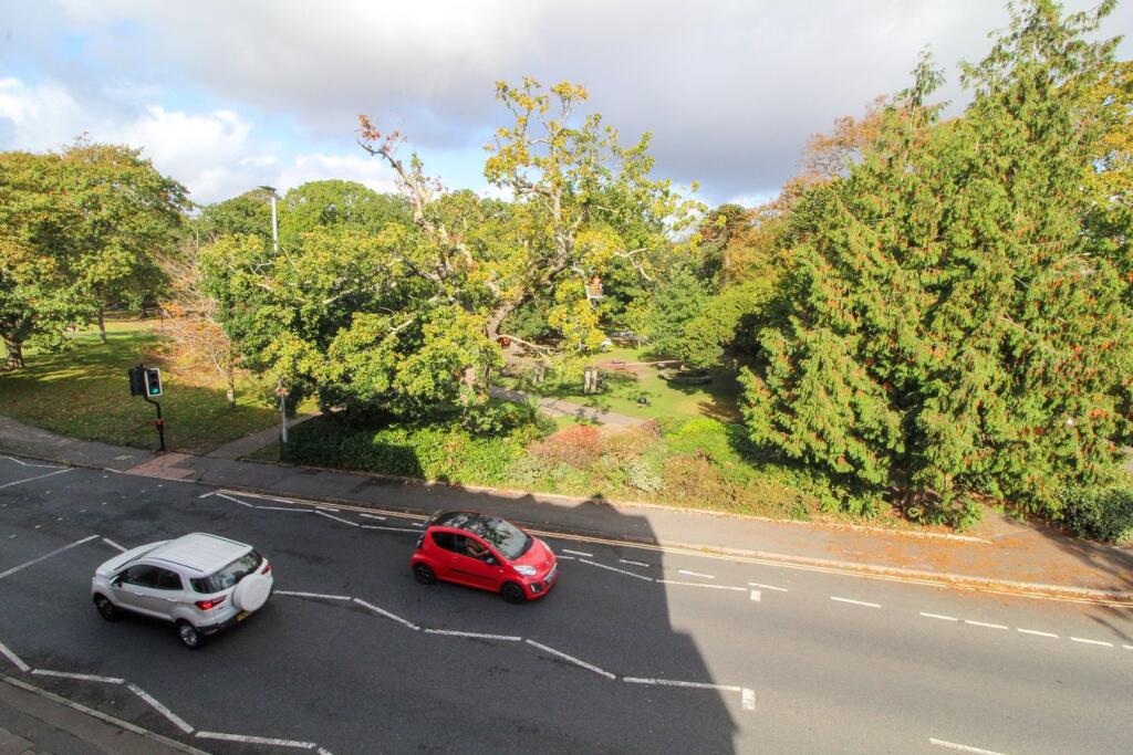 Apartment in Bournemouth - View 5