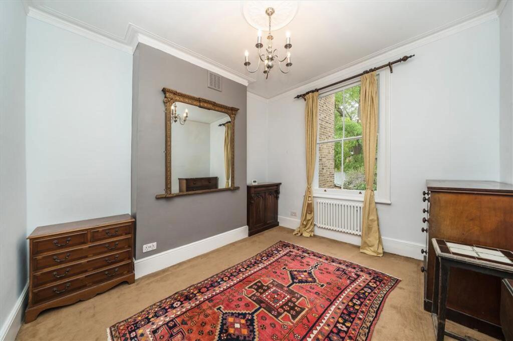 Apartment in London - More