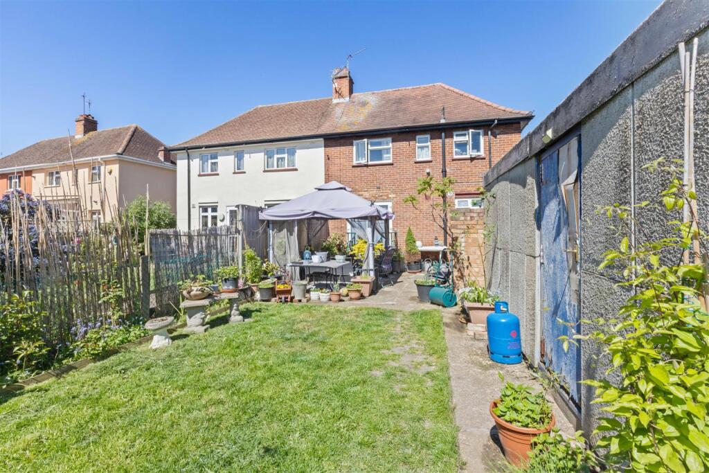 House in Twickenham - View 5