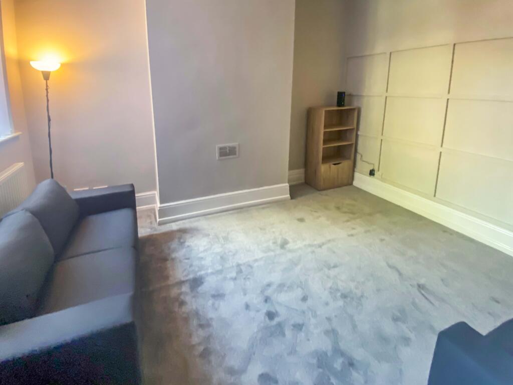 1 bedroom house share for rent