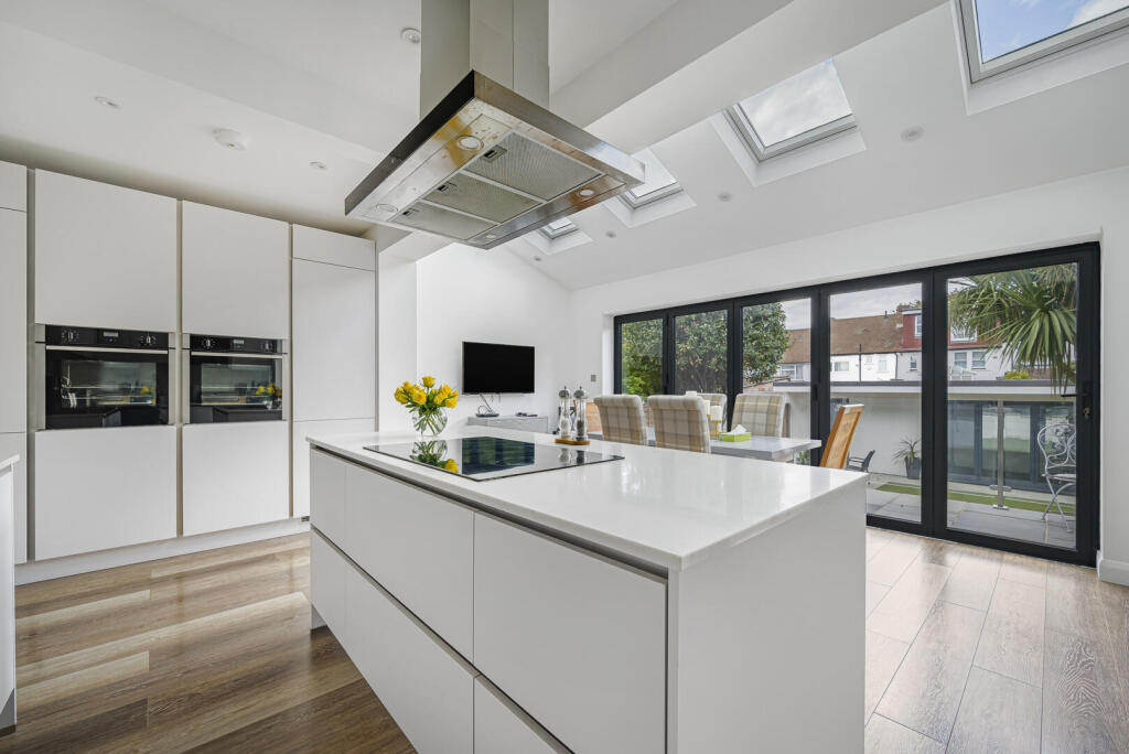 Widmore Lodge Road, Bromley photo 4