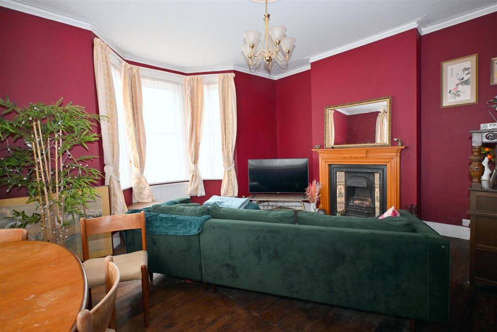 Carlton Road, Redoubt, Eastbourne photo 3