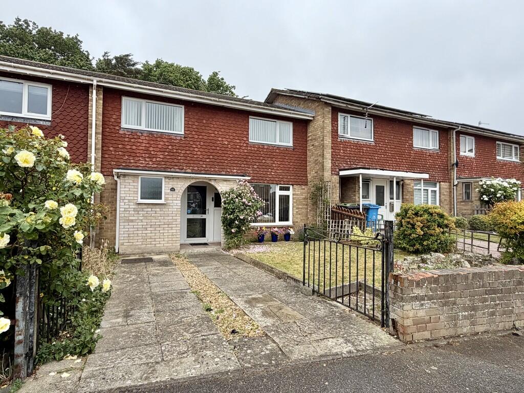 3-bed terraced on Christopher Crescent, Oakdale, £300,000
