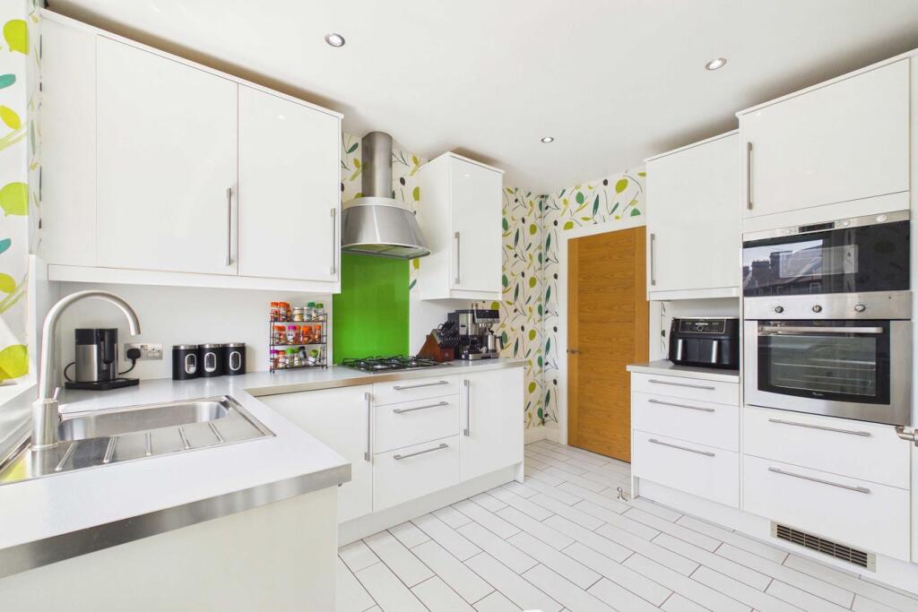 Apartment in Edinburgh - View 4