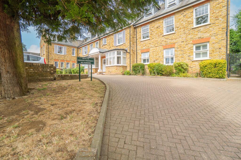 1-bed house on Brooklands Hockley Road, Rayleigh - SS6, £190,000
