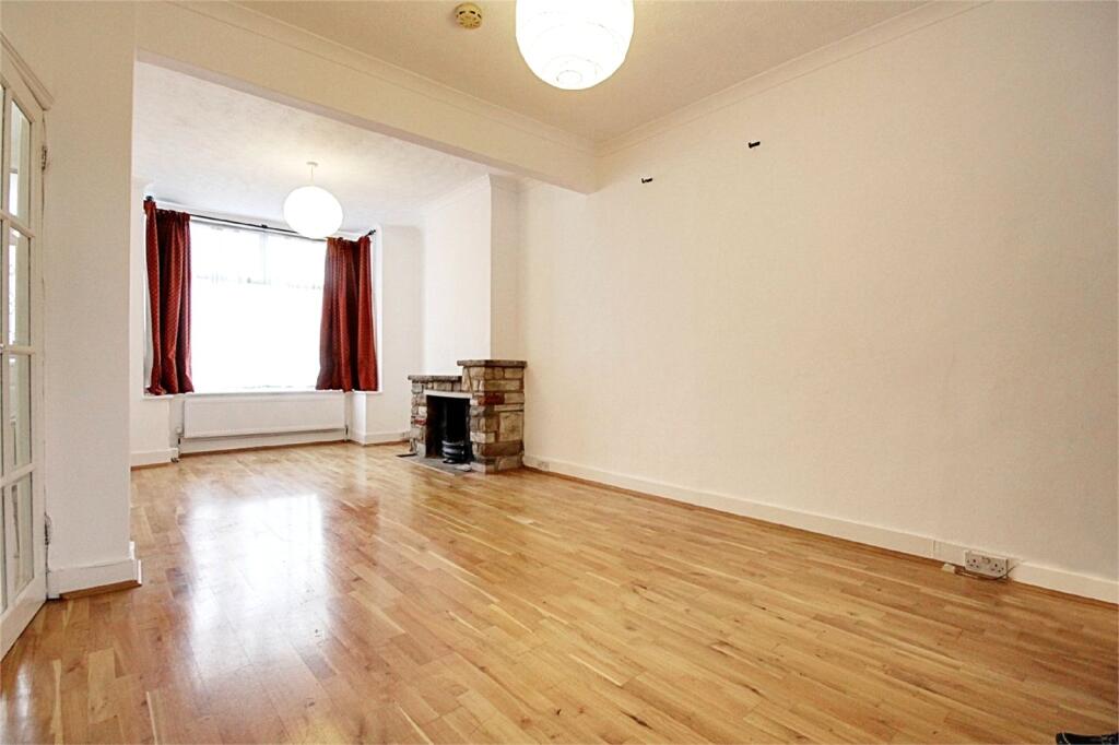 House in London - View 2