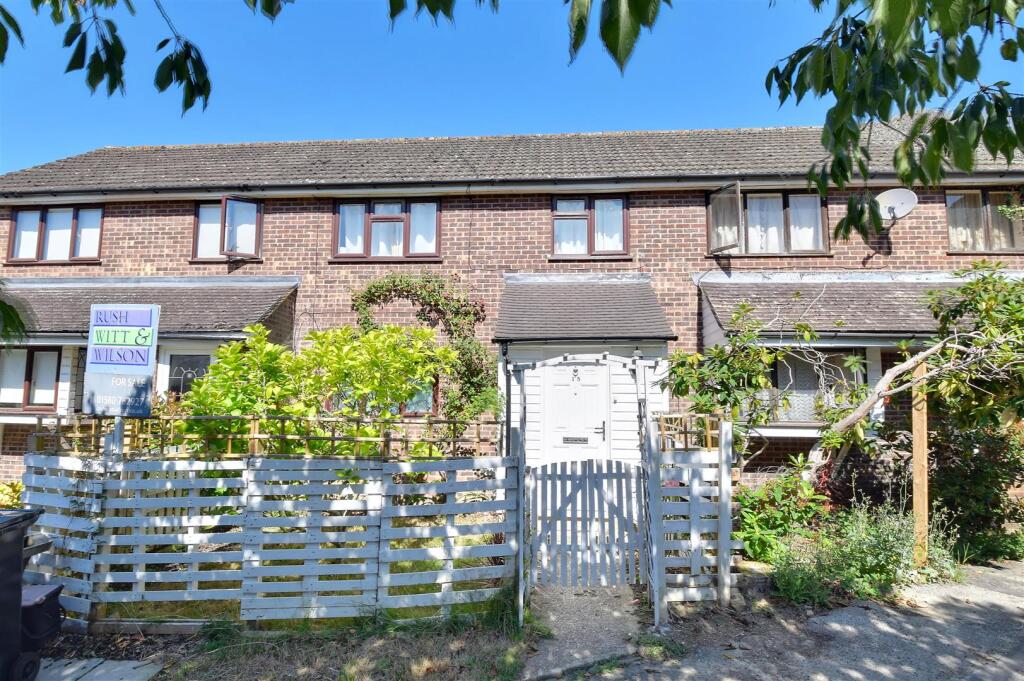 2-bed terraced on Henley Fields, St. Michaels, Tenterden, £275,000