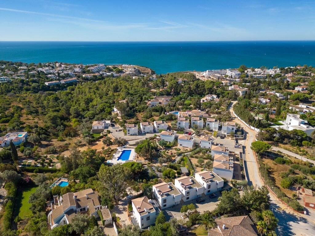 Main image of property: Algarve, Carvoeiro