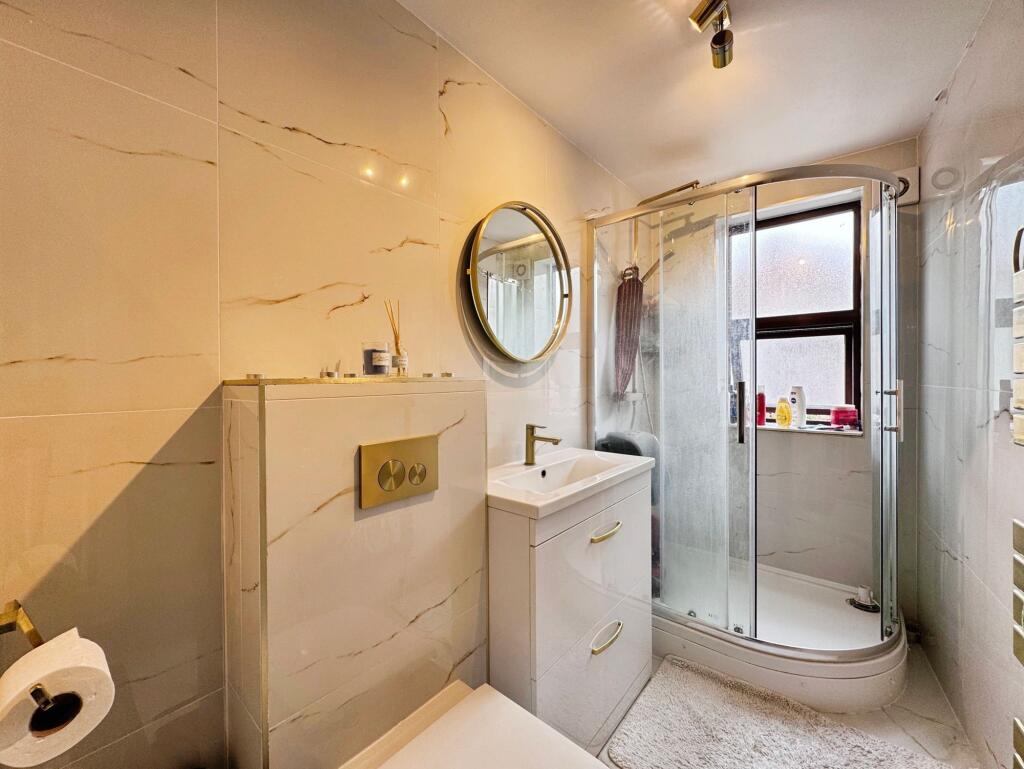 House in Harrow - View 5