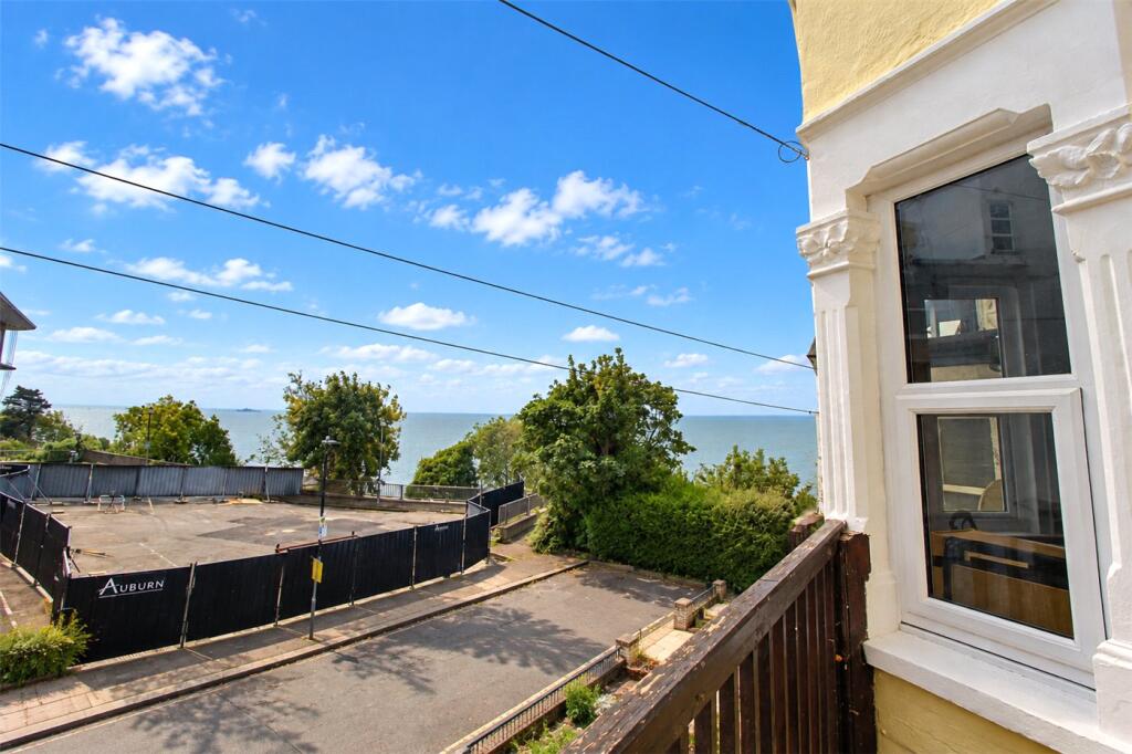 San Remo Parade, Westcliff-on-Sea, Essex, SS0 photo 3