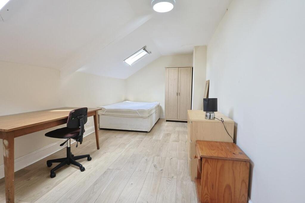 House in Newcastle upon Tyne - View 3