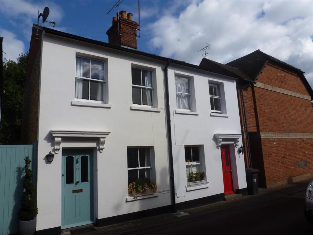Main image of property: Long Garden Walk, Farnham
