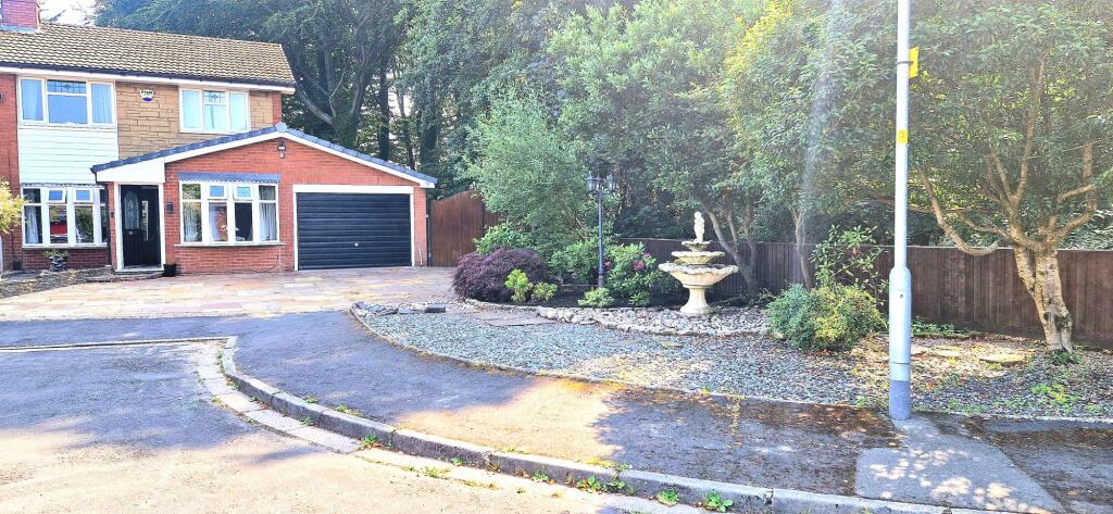 Main image of property: Magdalen Drive, Ashton-in-Makerfield, Wigan, WN4 9RG