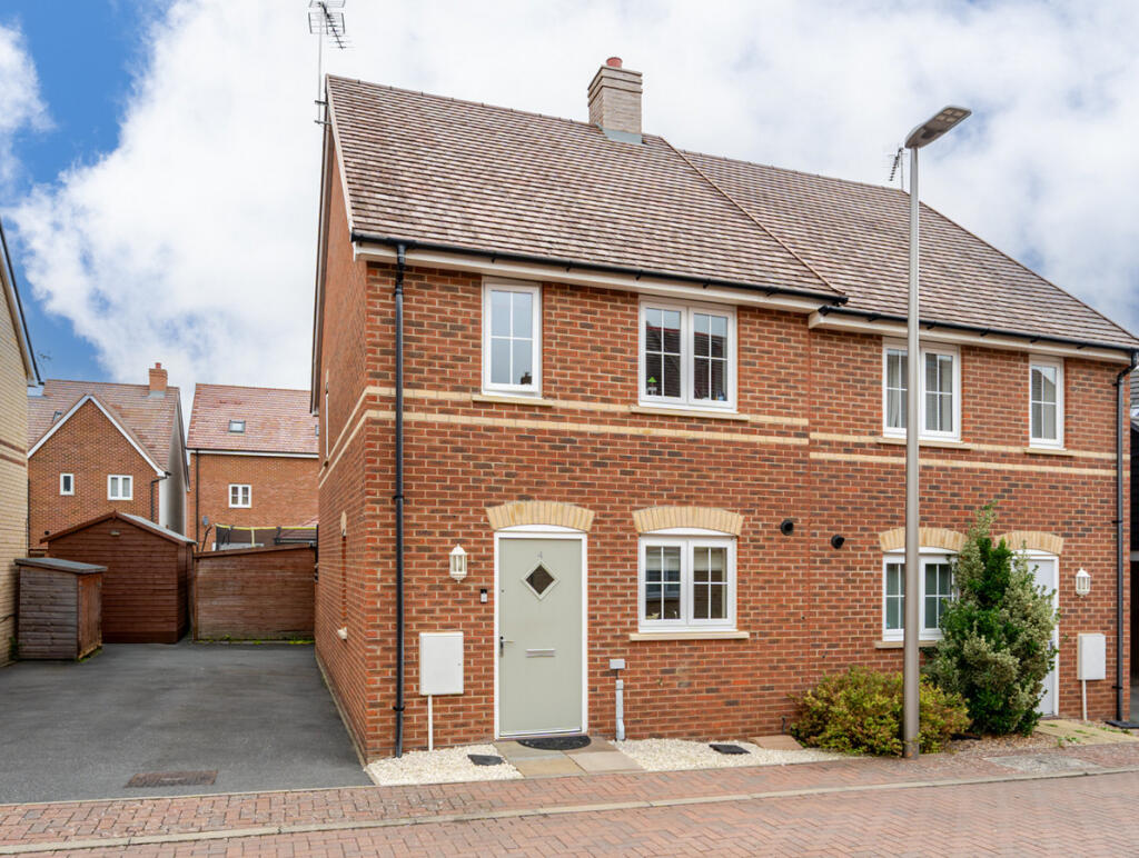 House in Milton Keynes, Newton Leys, Bletchley and Fenny Stratford