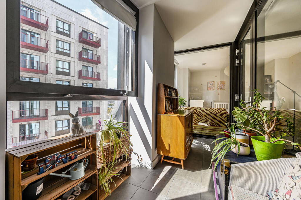 Apartment in London - View 5