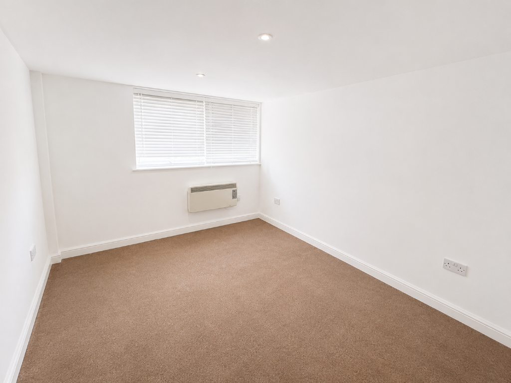 Main image of property: High Street, Addlestone, Surrey, KT15