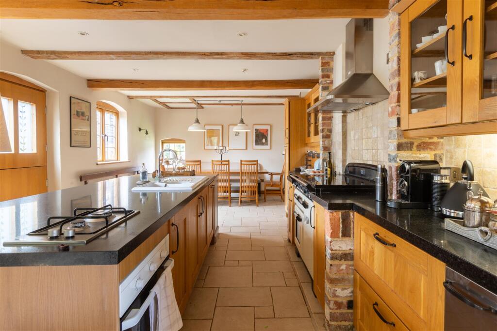House in Wealden, Fletching - More