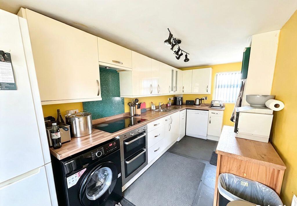 House in Gloucester - View 2