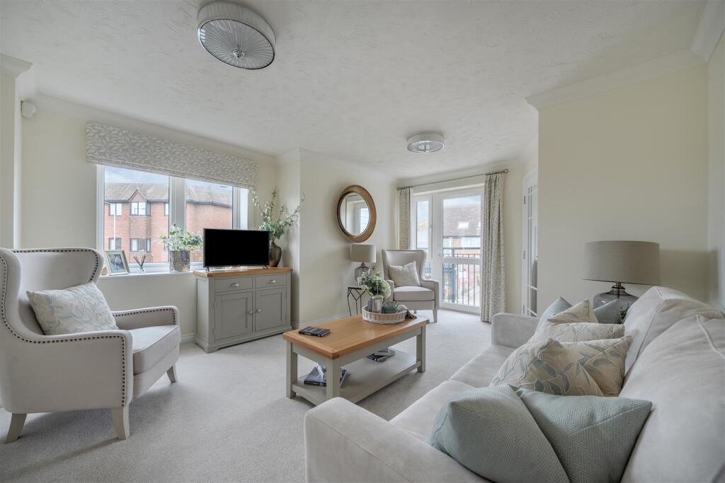 Beeches Lodge, Reedham Road, Burnham photo 4