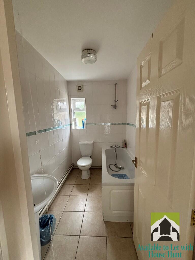 6 bedroom terraced house for rent