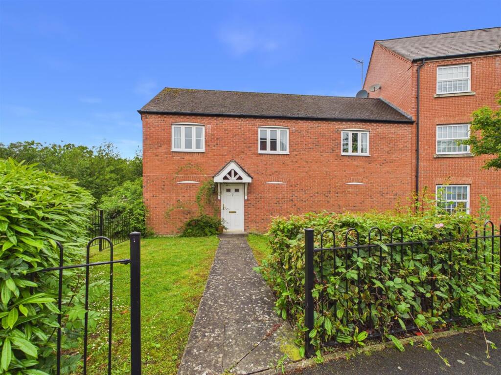 Main image of property: St. Peters Way, Stratford-Upon-Avon