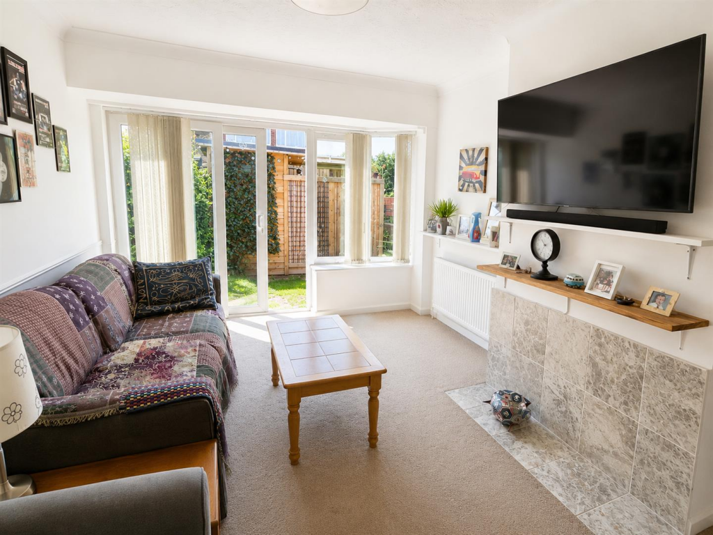 Ham Close, Worthing photo 4