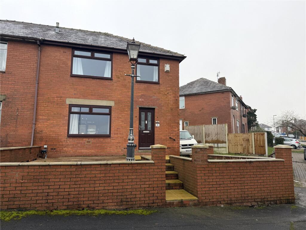 Main image of property: Hayfield Close, Oldham, Greater Manchester, OL4