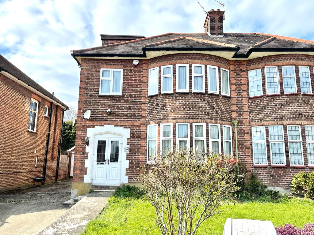 Main image of property: Cissbury Ring South, London