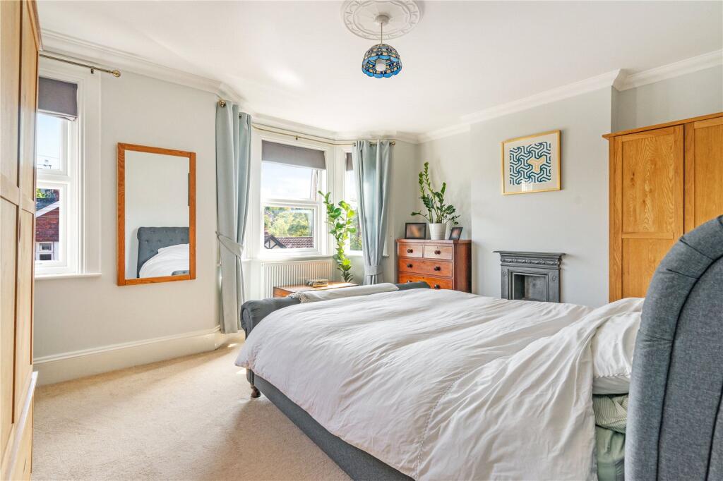 House in Tunbridge Wells, Kent - More