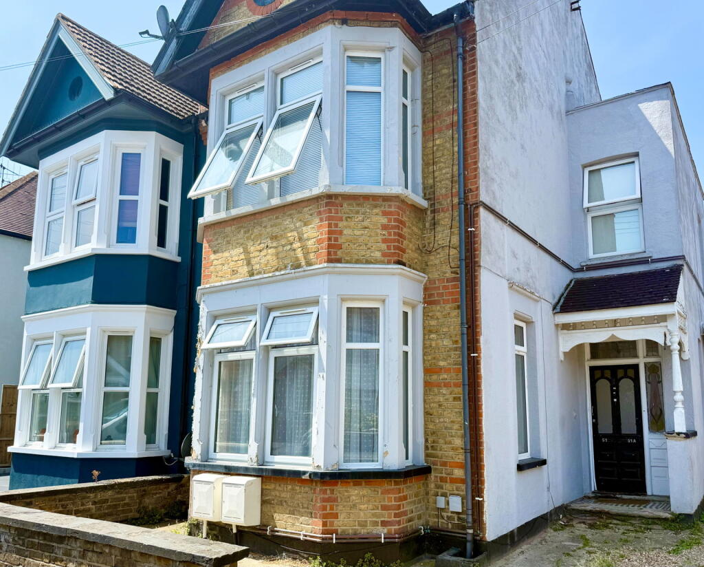 Main image of property: Ronald Park Avenue,Westcliff-on-sea,SS0 9QR