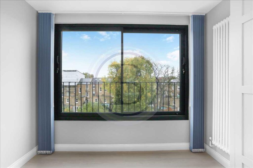 Apartment in London - More