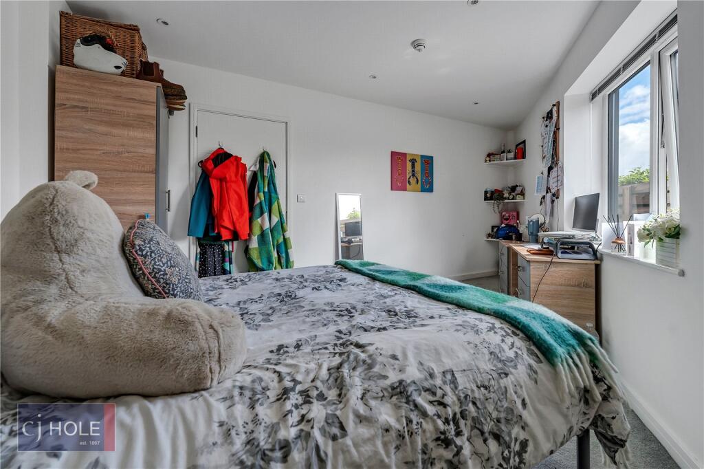 6 bedroom apartment for rent