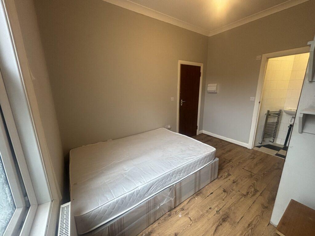Apartment in London - View 3
