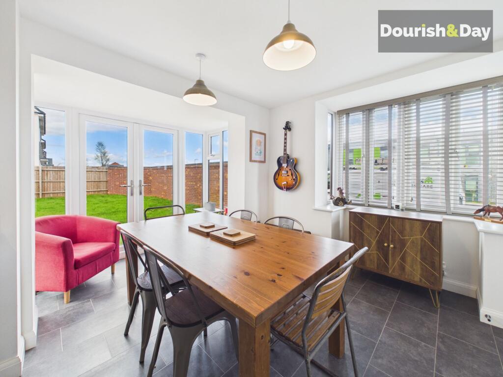 House in Stoke-on-Trent - More