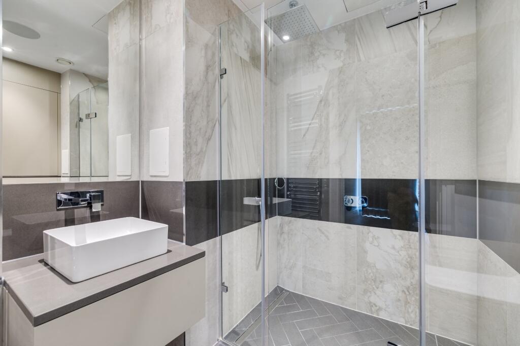 Apartment in London, Hurlingham, Fulham - More