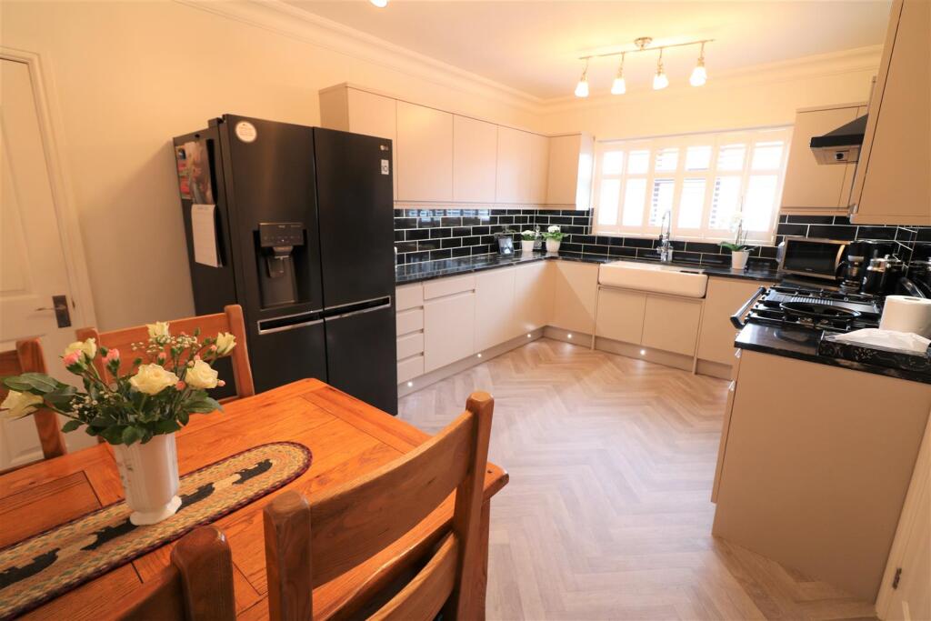 House in Stoke-on-Trent - View 3