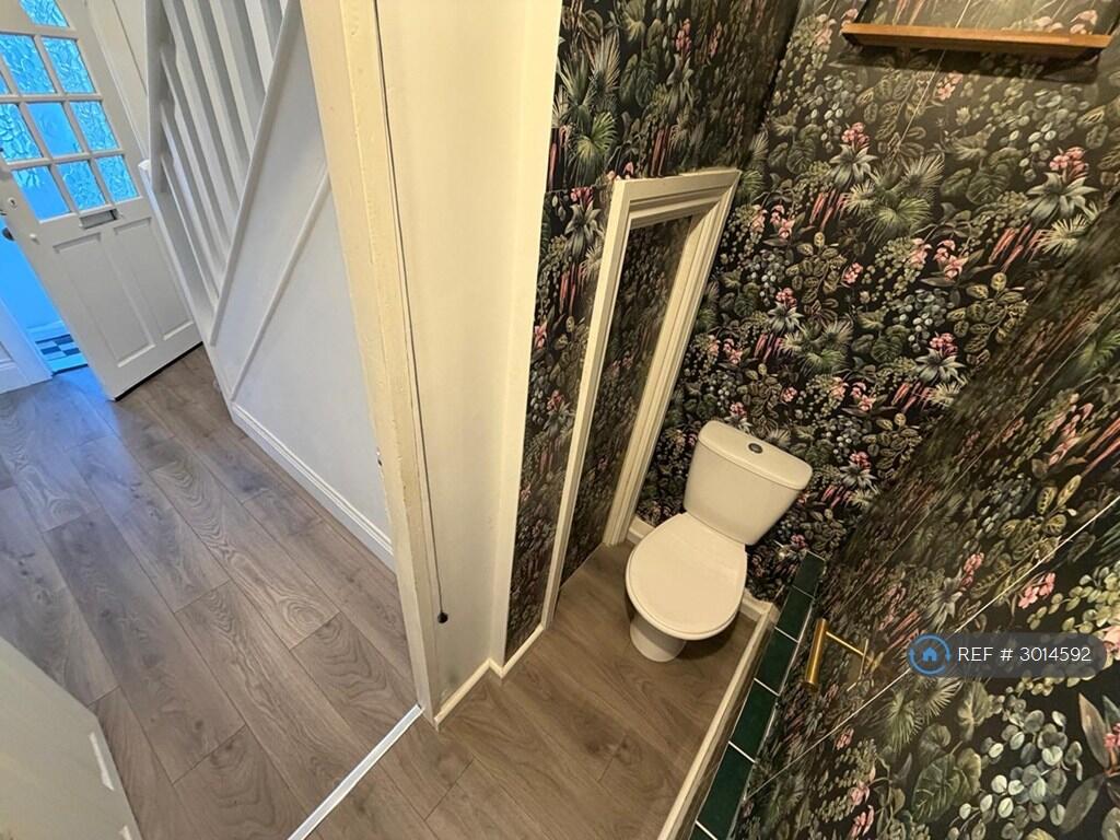 House in Nottingham - View 4