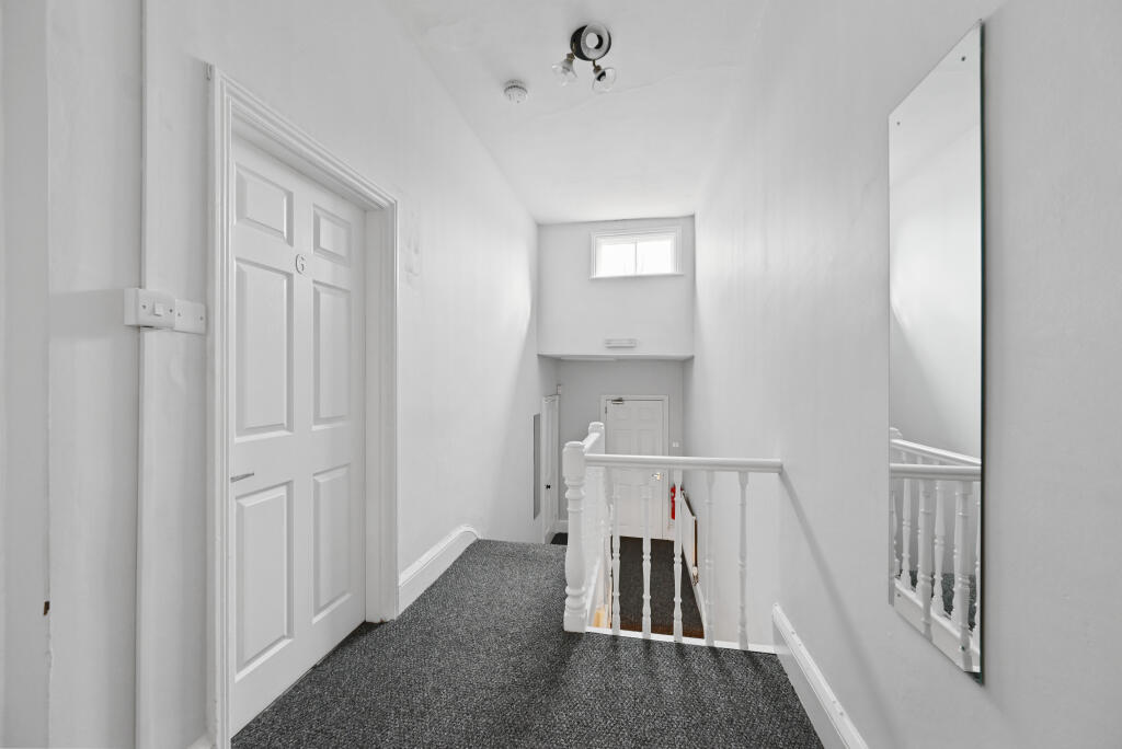 House in Warwick, Royal Leamington Spa - View 4