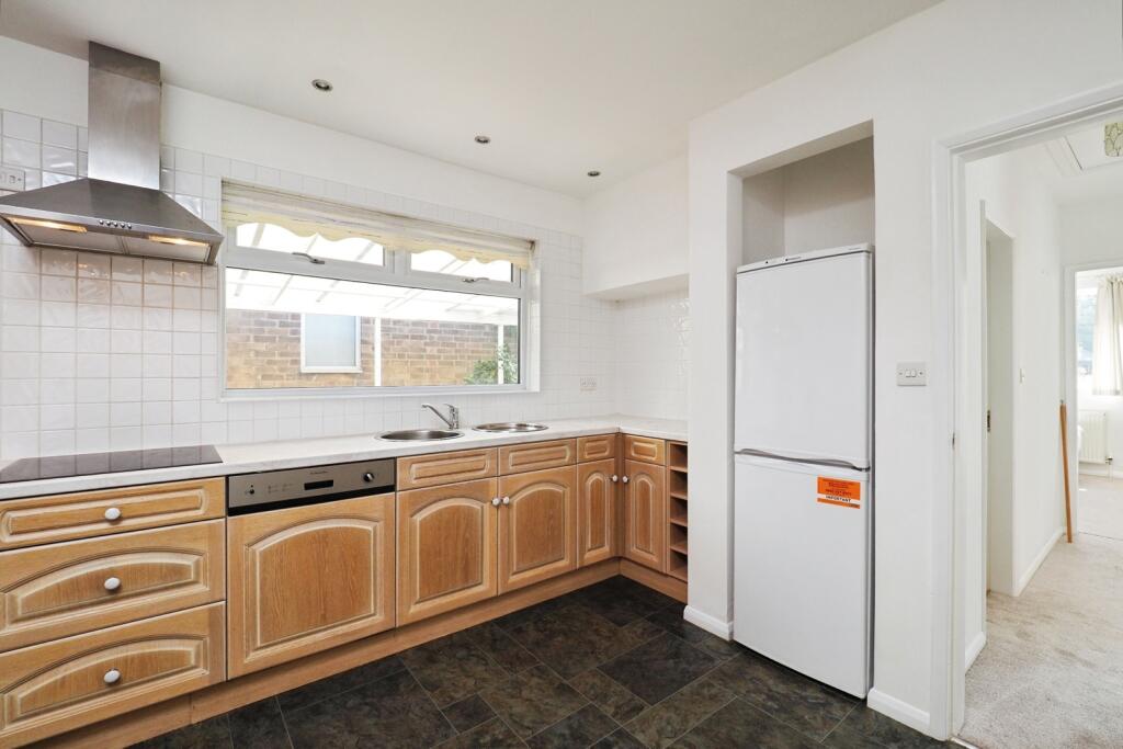 House in Nottingham, Bramcote - View 5
