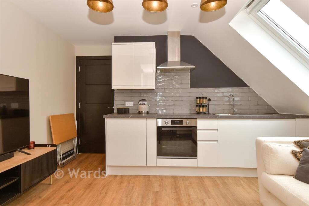 Main image of property: North Ash Road, New Ash Green, Longfield, Kent